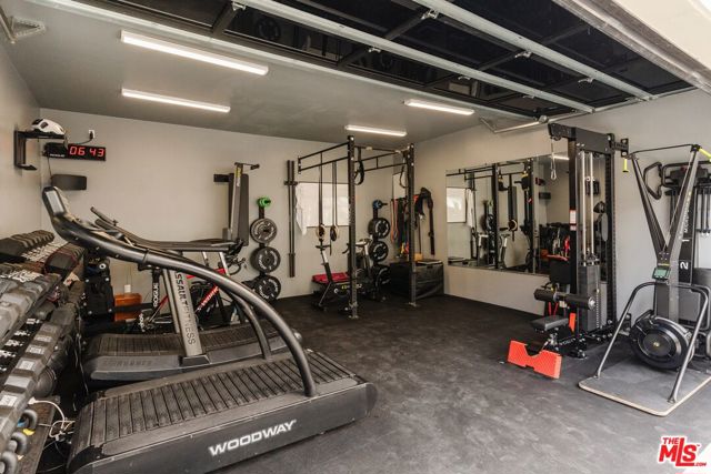 1715 S Kingsley Drive, Los Angeles CA: https://media.crmls.org/mediaz/5860c08a-c9d4-4e4d-be1f-68d4e2eb6d75.jpg