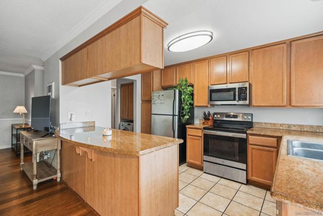 615 Fredricks ave, Oceanside CA: https://media.crmls.org/mediaz/5860fbfb-89eb-49de-9023-ada28e644365.jpg