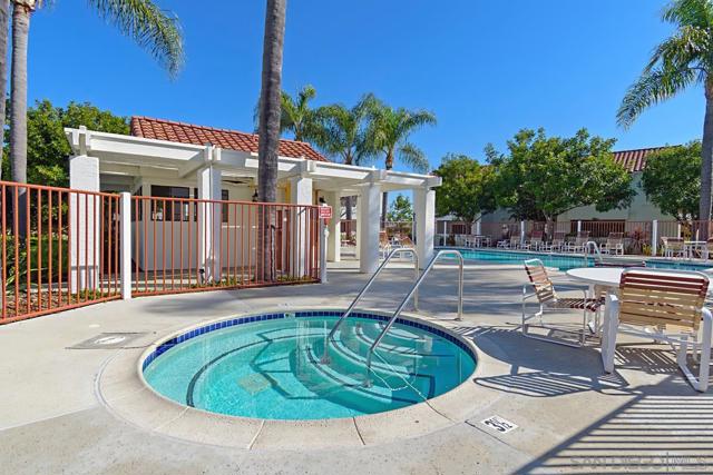 13327 Caminito Ciera, San Diego CA: https://media.crmls.org/mediaz/5861087c-706e-4990-b9de-b22c231d7d0a.jpg