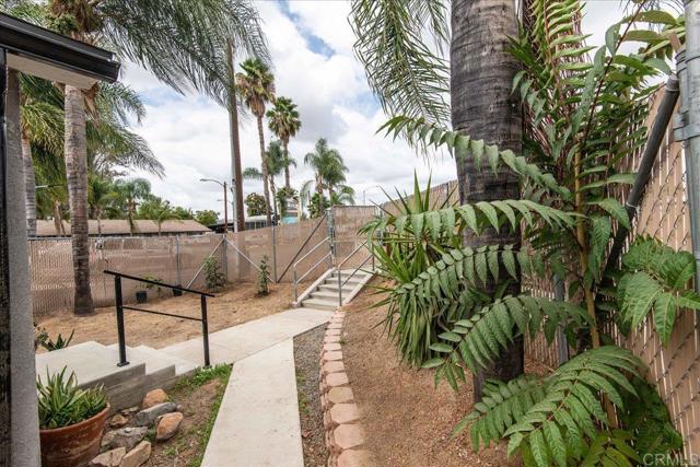 Detail Gallery Image 5 of 22 For 9742 Los Coches Rd, Lakeside,  CA 92040 - 2 Beds | 2 Baths