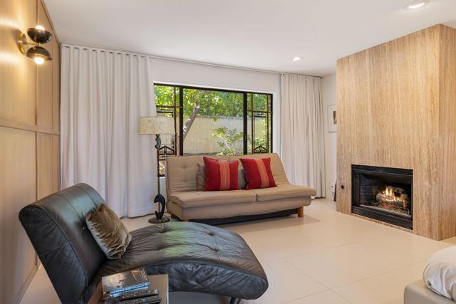 73717 Agave Lane, Palm Desert CA: https://media.crmls.org/mediaz/58619c73-2b12-4ab3-9da1-4936dac9ec1a.jpg