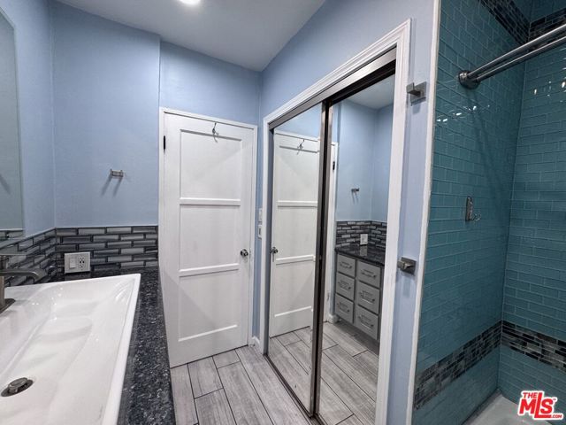 8850 S Wilton Place, Los Angeles CA: https://media.crmls.org/mediaz/5862dfd0-3140-46ee-a870-30f012385fdf.jpg