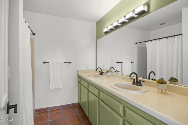 10920 Ventura Avenue, Oak View CA: https://media.crmls.org/mediaz/5863ed42-0155-43ab-8287-bafe5c5f8296.jpg