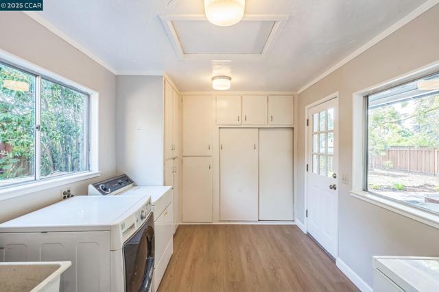 448 Cumberland Dr, Pleasant Hill CA: https://media.crmls.org/mediaz/5864bc33-d5ed-493d-ace1-0fed83e3175a.jpg