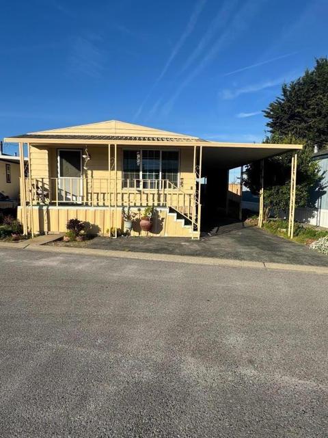 55 SAN JUAN GRADE ROAD, Salinas CA: https://media.crmls.org/mediaz/586590c0-54b5-4f8b-b262-9d05ed026eda.jpg