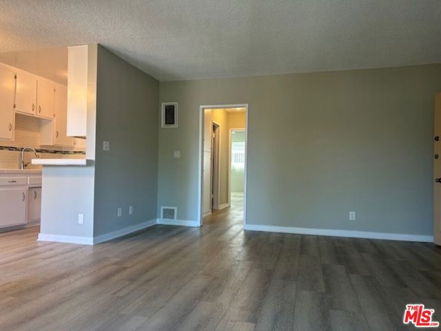 3560 S Centinela Avenue, Los Angeles CA: https://media.crmls.org/mediaz/58659154-bcf7-42cd-8619-e11340d5612b.jpg