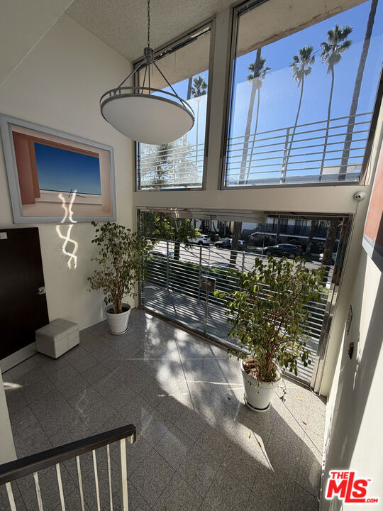 843 4th Street, Santa Monica CA: https://media.crmls.org/mediaz/586684cc-7303-4e12-9426-fa701146ab8f.jpg