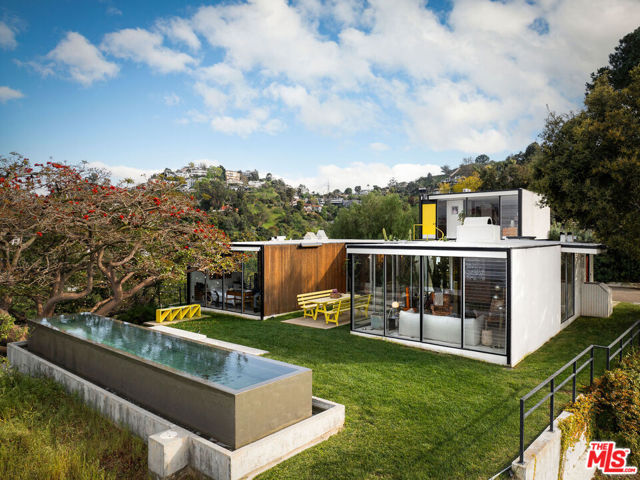 3 Bed Home for Sale in Los Angeles, California