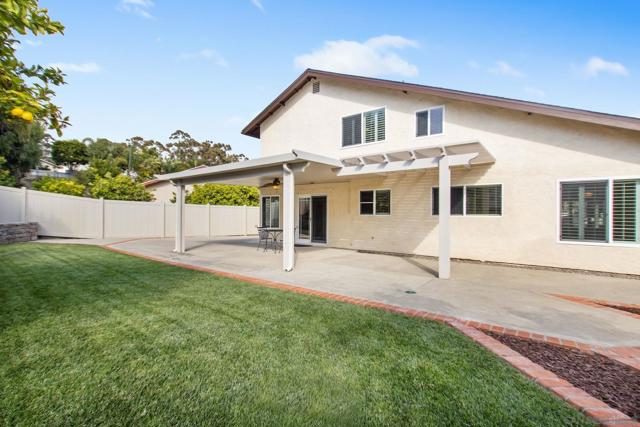 12216 Riesling Ct, San Diego CA: https://media.crmls.org/mediaz/5866dfb0-b723-4dcd-8814-647cc5df31a6.jpg