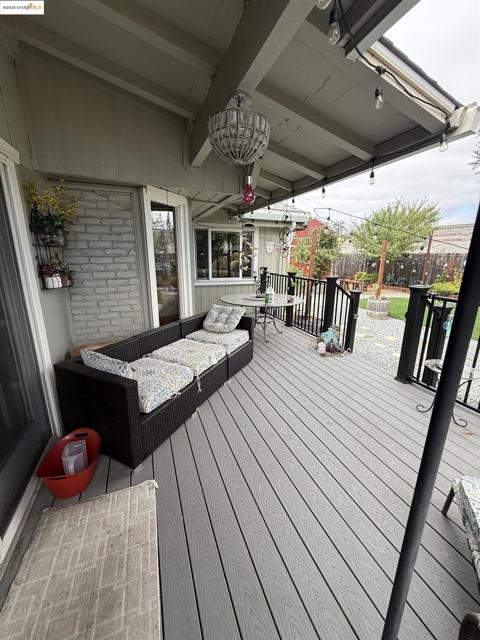 2821 Ponderosa Drive, Concord CA: https://media.crmls.org/mediaz/5866ea31-b89e-4acd-9a90-ee195eb93da1.jpg