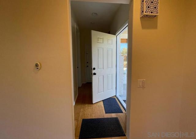 1863 Almagro Ln, Escondido CA: https://media.crmls.org/mediaz/586712b3-3bae-4ee7-92d1-ea95bbd2c5fd.jpg