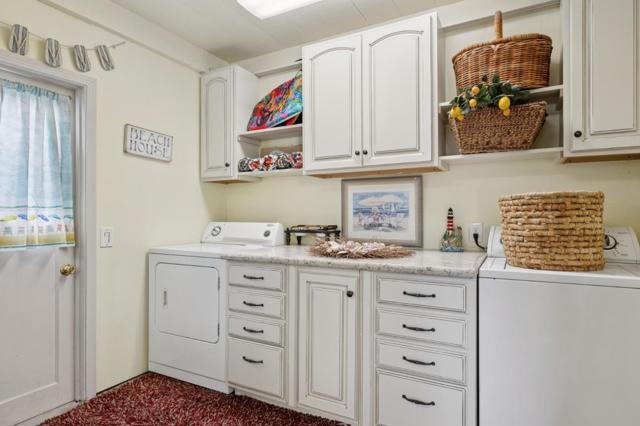 26231 Isabella Avenue, Carmel CA: https://media.crmls.org/mediaz/586799e7-106a-43bd-aff8-1ab9c5b4c0ab.jpg