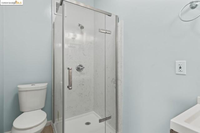 Image 23 of 28 For 680 14th St  