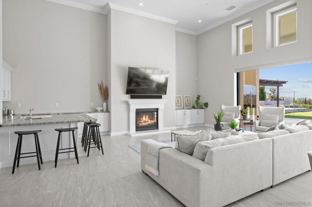 6210 Summit Crest Cir, San Diego CA: https://media.crmls.org/mediaz/58692dab-3c70-478f-a1bd-027defd85d8b.jpg