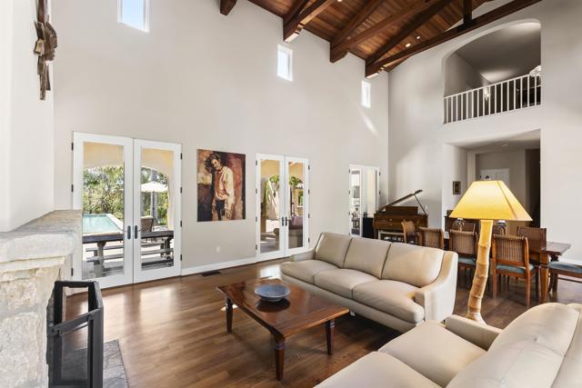 16733 Calle Hermosa, San Diego CA: https://media.crmls.org/mediaz/586a0482-07cf-4601-943e-1dc64daf8331.jpg