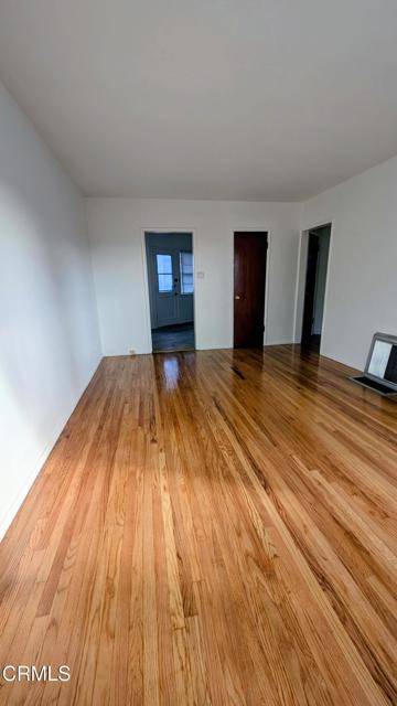 Detail Gallery Image 2 of 9 For 1500 Verd Oaks Dr, Glendale,  CA 91205 - 1 Beds | 1 Baths