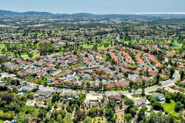 1336 Lupine Hills Drive, Vista CA: https://media.crmls.org/mediaz/586b90b7-e141-4505-89ff-6ef279c52cc8.jpg