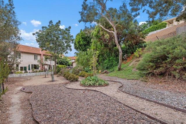 Image 22 of 50 For 2238 Oceanview Rd