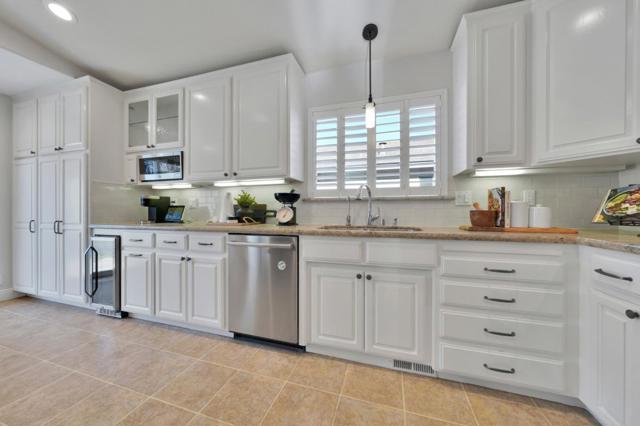 865 Valley Oak Drive, Hollister CA: https://media.crmls.org/mediaz/586c8ed2-b292-410e-bcaf-cfb10edce230.jpg