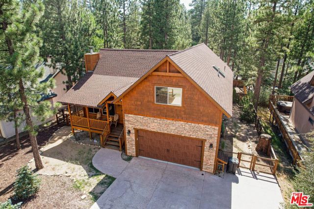 919 Mcalister Road, Big Bear City CA: https://media.crmls.org/mediaz/586cf8ce-087e-429c-990a-8afd3893203e.jpg
