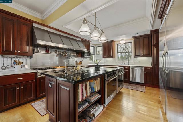 11417 Red Dog Rd, Nevada City CA: https://media.crmls.org/mediaz/586dc790-c33d-4838-8a5e-74b6a33fabcb.jpg