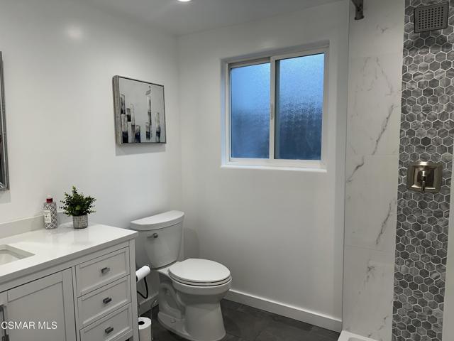 31923 Watergate Court, Westlake Village CA: https://media.crmls.org/mediaz/586dd46a-c690-4bb8-abea-72132cb9945b.jpg