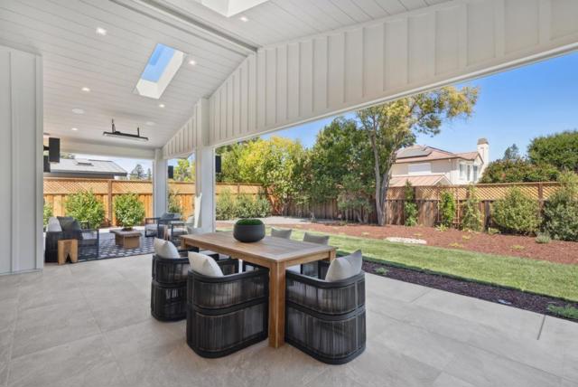 585 Cherry Avenue, Los Altos CA: https://media.crmls.org/mediaz/586e37fb-b0b1-42c5-81a5-4964a4daf833.jpg
