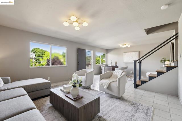 6251 Highland Ave, Richmond CA: https://media.crmls.org/mediaz/586e8743-04e1-4b6e-809d-1005177eeb01.jpg