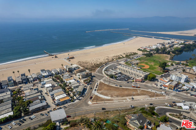 6916 Vista Del Mar photo 33