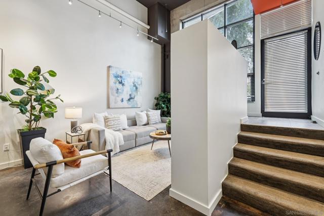 777 6Th Ave, San Diego CA: https://media.crmls.org/mediaz/586fe3ca-78c6-4816-9e18-37841648afe5.jpg