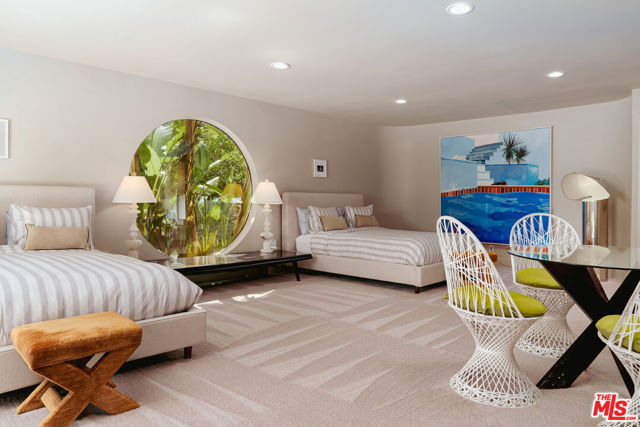 550 N Arquilla Road, Palm Springs CA: https://media.crmls.org/mediaz/5871cd83-d736-4d6a-affa-71c77467b2fb.jpg