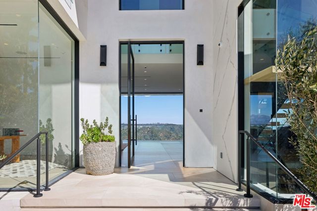 2180 Stradella Road, Los Angeles CA: https://media.crmls.org/mediaz/5871fd0b-ce35-42ba-9cda-5614f0d32bfc.jpg