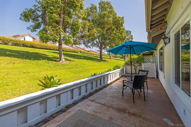 4676 Barcelona Way, Oceanside CA: https://media.crmls.org/mediaz/587230c3-67c7-47a2-988e-5a29cc0999fb.jpg
