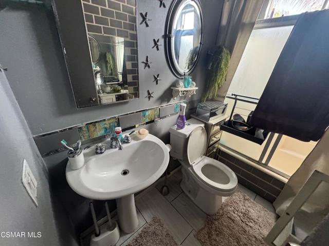 1459 Willowbrook Lane, Simi Valley CA: https://media.crmls.org/mediaz/5872f00f-df93-4318-8fd9-765b4bf9648f.jpg