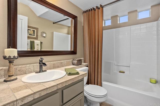 Detail Gallery Image 19 of 58 For 1122 via Vera Cruz, San Marcos,  CA 92078 - 5 Beds | 3 Baths