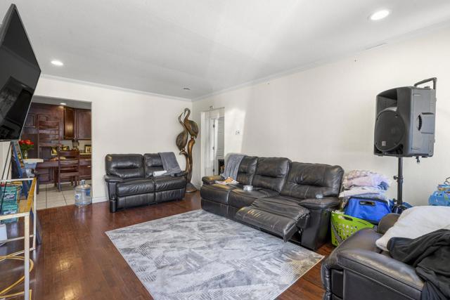 938 College Drive, San Jose CA: https://media.crmls.org/mediaz/5873972f-5937-4640-bb28-0bbb048e0141.jpg