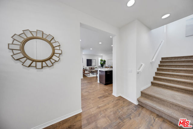 19 Linden Lane, Temple City CA: https://media.crmls.org/mediaz/5873ba4f-f17c-4318-84d5-e60e19606c18.jpg