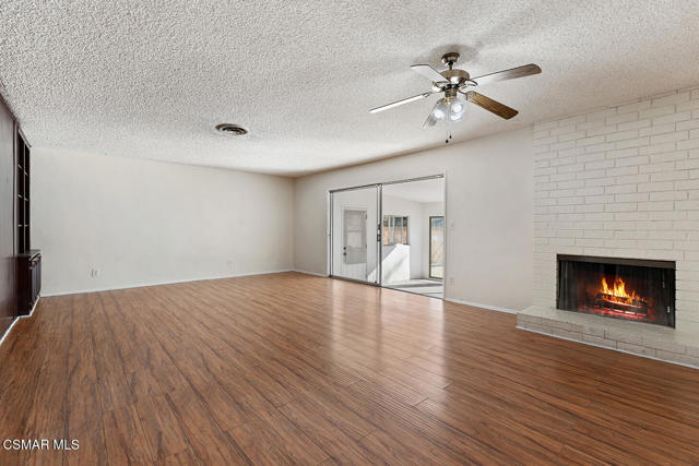 19844 Hemmingway Street, Winnetka CA: https://media.crmls.org/mediaz/587551d2-33f4-47d7-bbe8-6fb5a1c46fe4.jpg