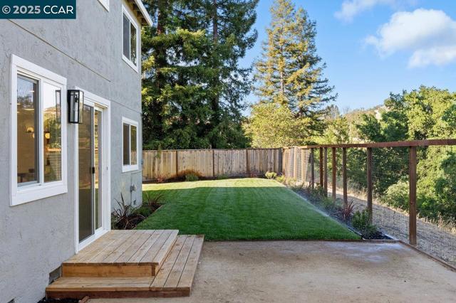 374 James Bowie Ct, Alamo CA: https://media.crmls.org/mediaz/58756d42-fc03-4260-8774-9174b0410d0f.jpg