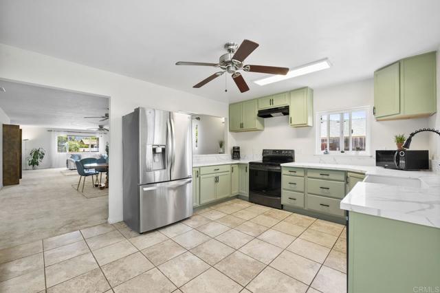 Detail Gallery Image 12 of 37 For 809 Buchanan St, Escondido,  CA 92027 - 3 Beds | 2 Baths