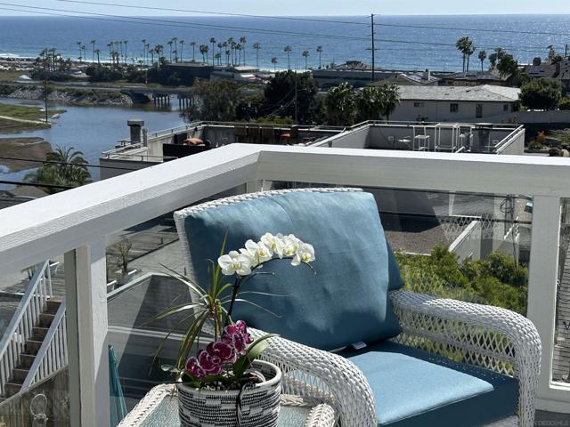 2510 MONTGOMERY AVE, Cardiff by the Sea CA: https://media.crmls.org/mediaz/5876b759-aee0-4362-9867-f88570ec7de3.jpg