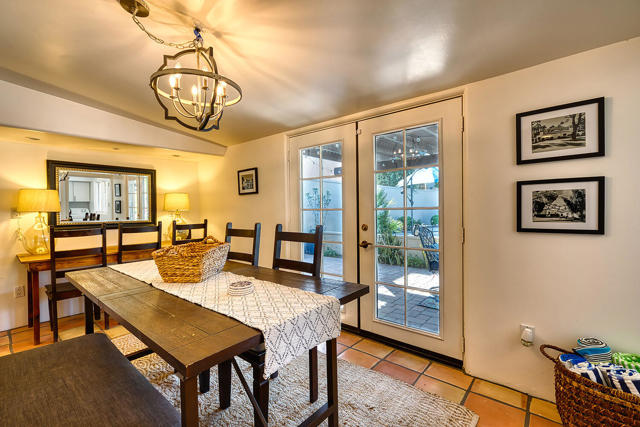 Dining Area101L