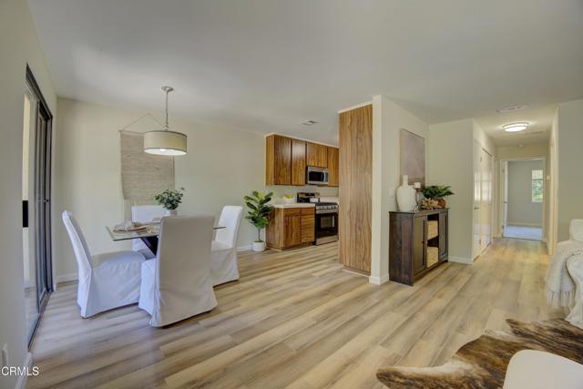 644 Orwell Lane, Ventura CA: https://media.crmls.org/mediaz/58775c21-a64c-431e-906e-f9849174227c.jpg