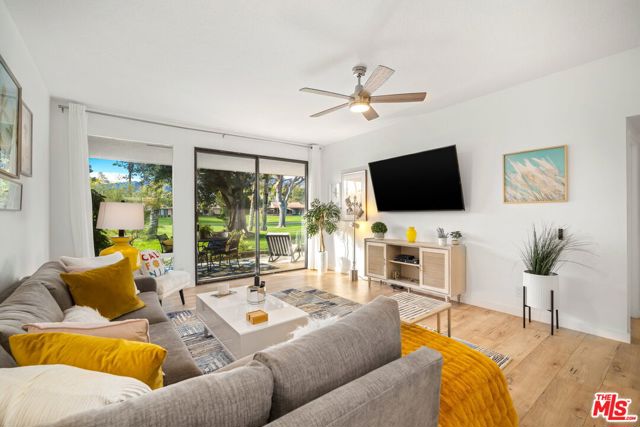 60 La Ronda Drive, Rancho Mirage CA: https://media.crmls.org/mediaz/5877f625-fc8f-4d8a-ba77-bf3ca71aa3ce.jpg