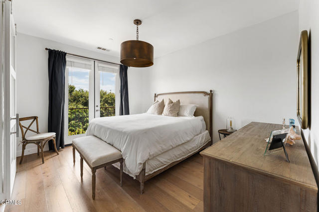 167 Westpark Court, Camarillo CA: https://media.crmls.org/mediaz/587806c0-710a-4c67-b310-8986f71e43c4.jpg