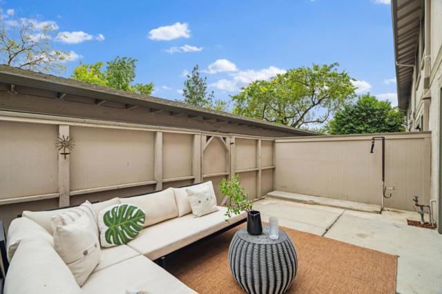 4922 Pony Pass Circle, San Jose CA: https://media.crmls.org/mediaz/5878145d-b1d0-45fd-889e-ef061f397853.jpg