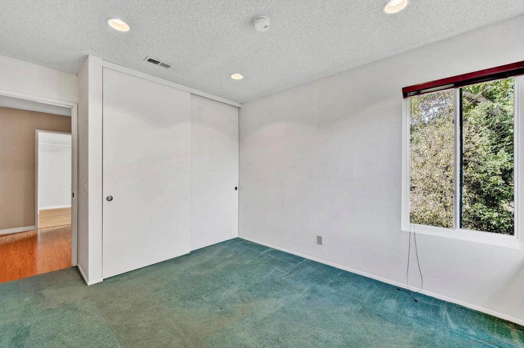 MLS #250041383SD image #21