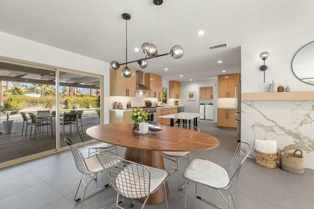75322 Desert Park Drive, Indian Wells CA: https://media.crmls.org/mediaz/58794b71-6ec7-4c25-8ec9-eef6a0d1666d.jpg
