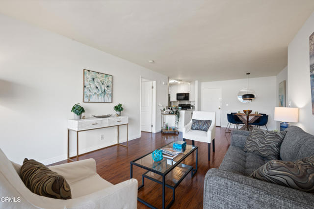 Detail Gallery Image 5 of 39 For 4499 via Marisol #302,  Los Angeles,  CA 90042 - 2 Beds | 2 Baths