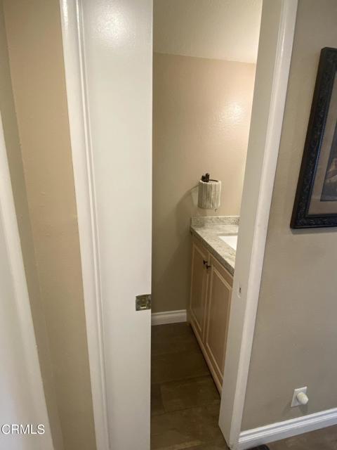 Detail Gallery Image 8 of 21 For 2776 Erringer Rd #18,  Simi Valley,  CA 93065 - 2 Beds | 2/1 Baths